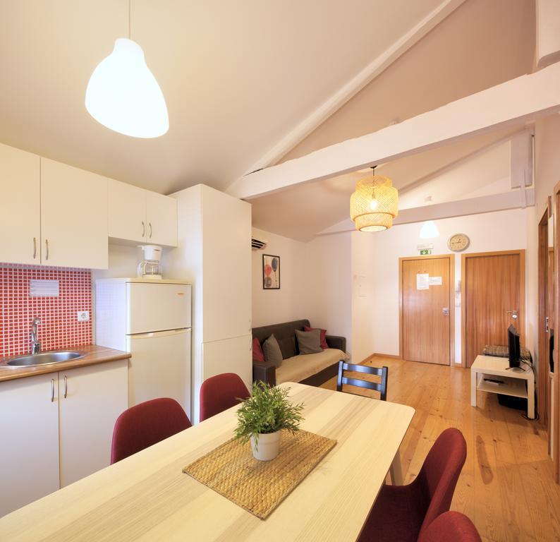 Aparthotel Oporto Entreparedes Extérieur photo