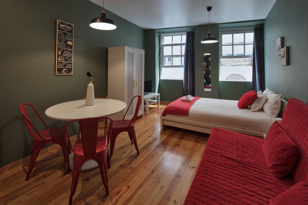 Aparthotel Oporto Entreparedes Extérieur photo
