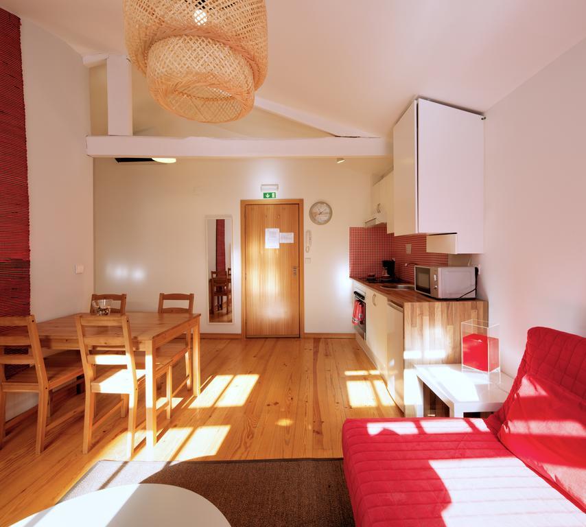 Aparthotel Oporto Entreparedes Extérieur photo